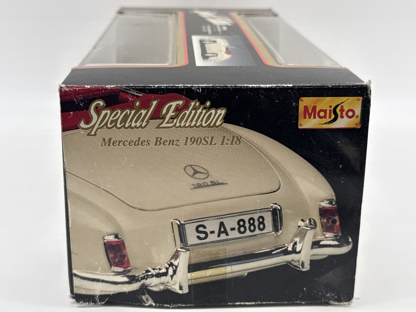 Maisto Special Edition Mercedes Benz 190SL Die cast Model 1:18 Scale Classic Red
