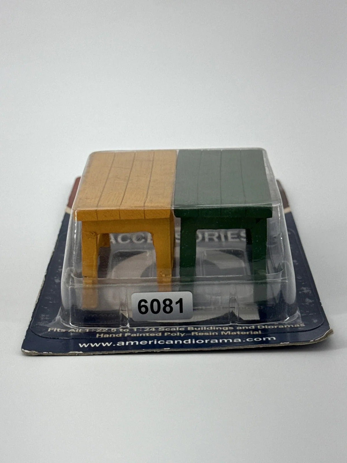 American Diorama 1:24 Scale Bench Accessory Yellow Green Display Scene Prop NIB