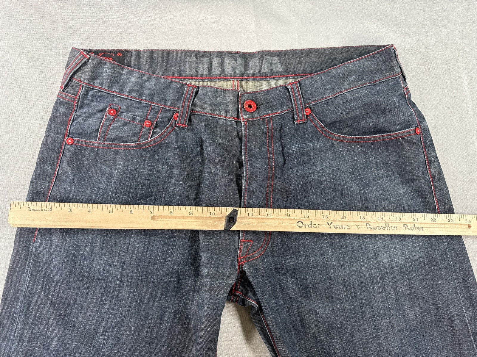 EVISU Classic Straight Leg Jeans 36 Blue 100% Cotton Faded Look Red Denim