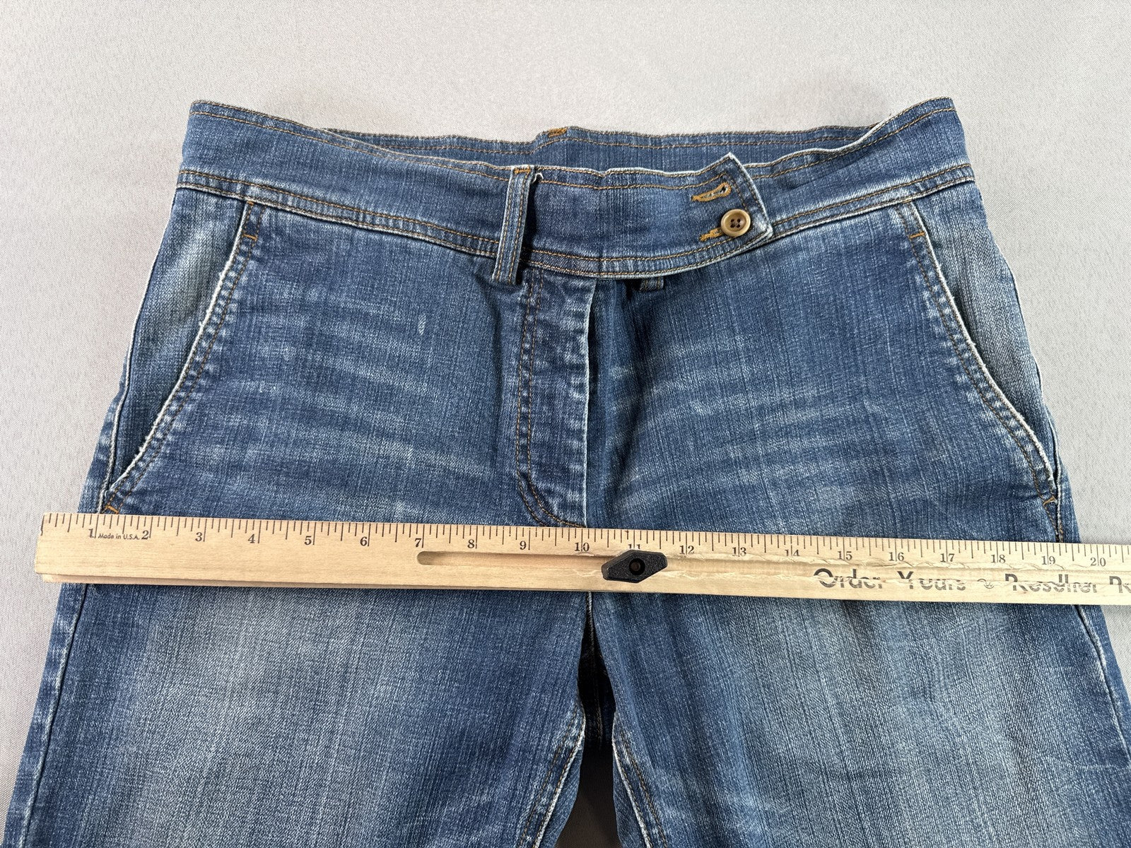 DKNY Straight Fit Jeans Womens 12 Blue Cotton Spandex Regular Mid Rise Denim Leg