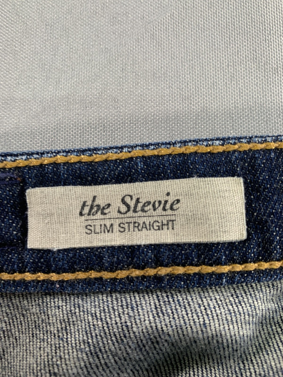 AG Adriano Goldschmied Stevie Slim Straight Jeans Womens 26R Blue Denim USA on