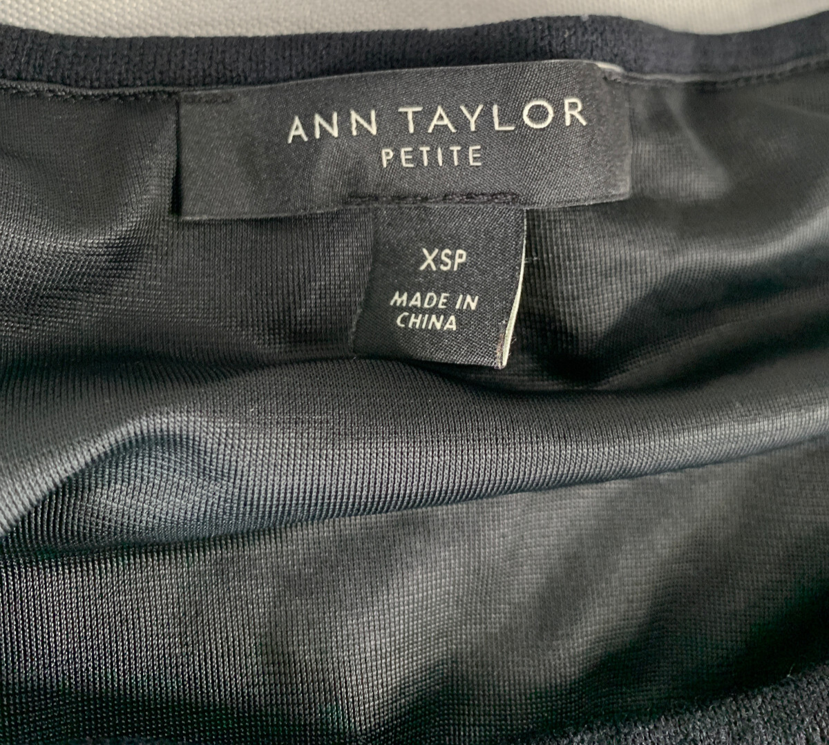 Ann Taylor Petite XSP Knit Peplum Top Black White Sleeveless Stretch Textured