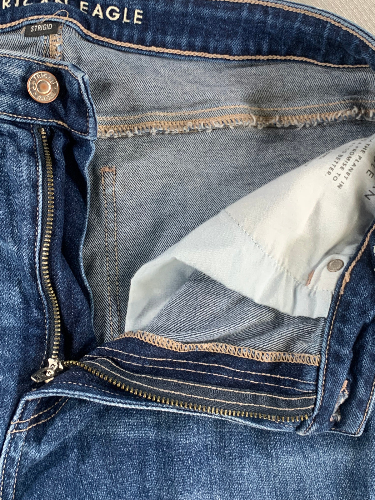 American Eagle Ripped Jeans 14 32x25 High Rise Distressed Rigid Floral Embroider