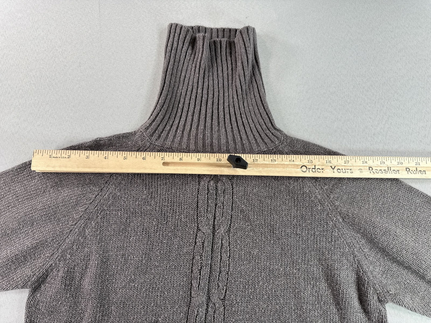 SAG HARBOR H03154 Cable Knit Turtleneck Sweater Unisex Medium Gray Relaxed Fit