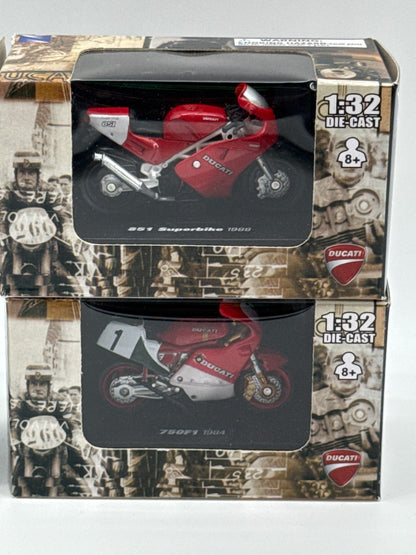 NewRay Ducati Scrambler 450 1970 Die Cast Motorcycle 1:32 132 Apparel Clothing