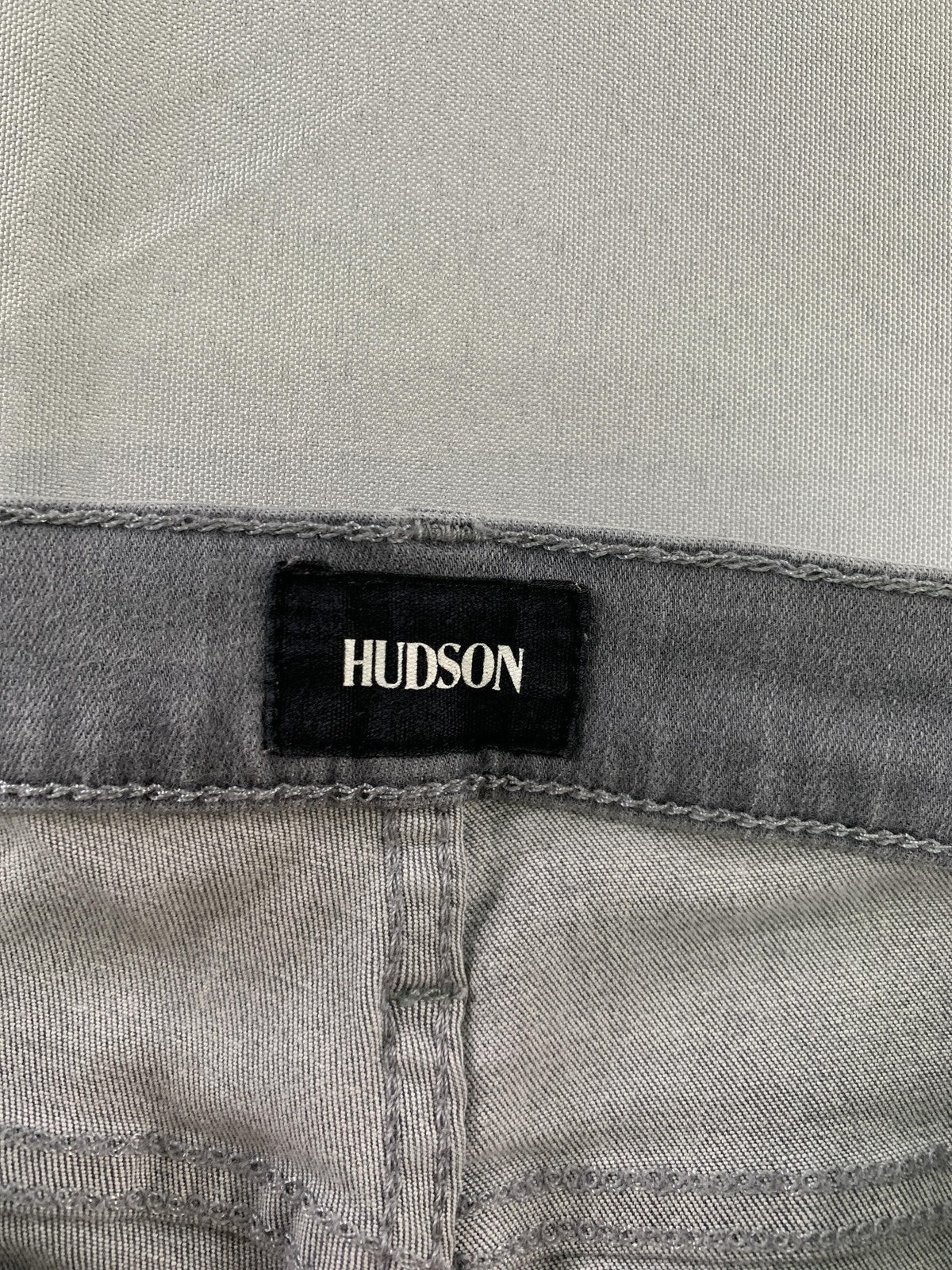 Hudson Jeans Womens 23 Gray Nico Mid-Rise Super Skinny Stretch Denim Made USA