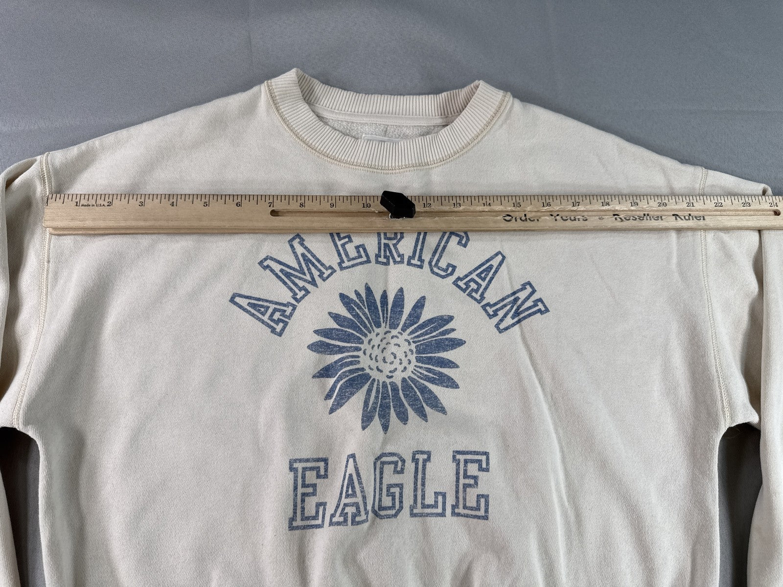 American Eagle Graphic Logo Crewneck XS Sweatshirt Beige Cotton Long Sleeve