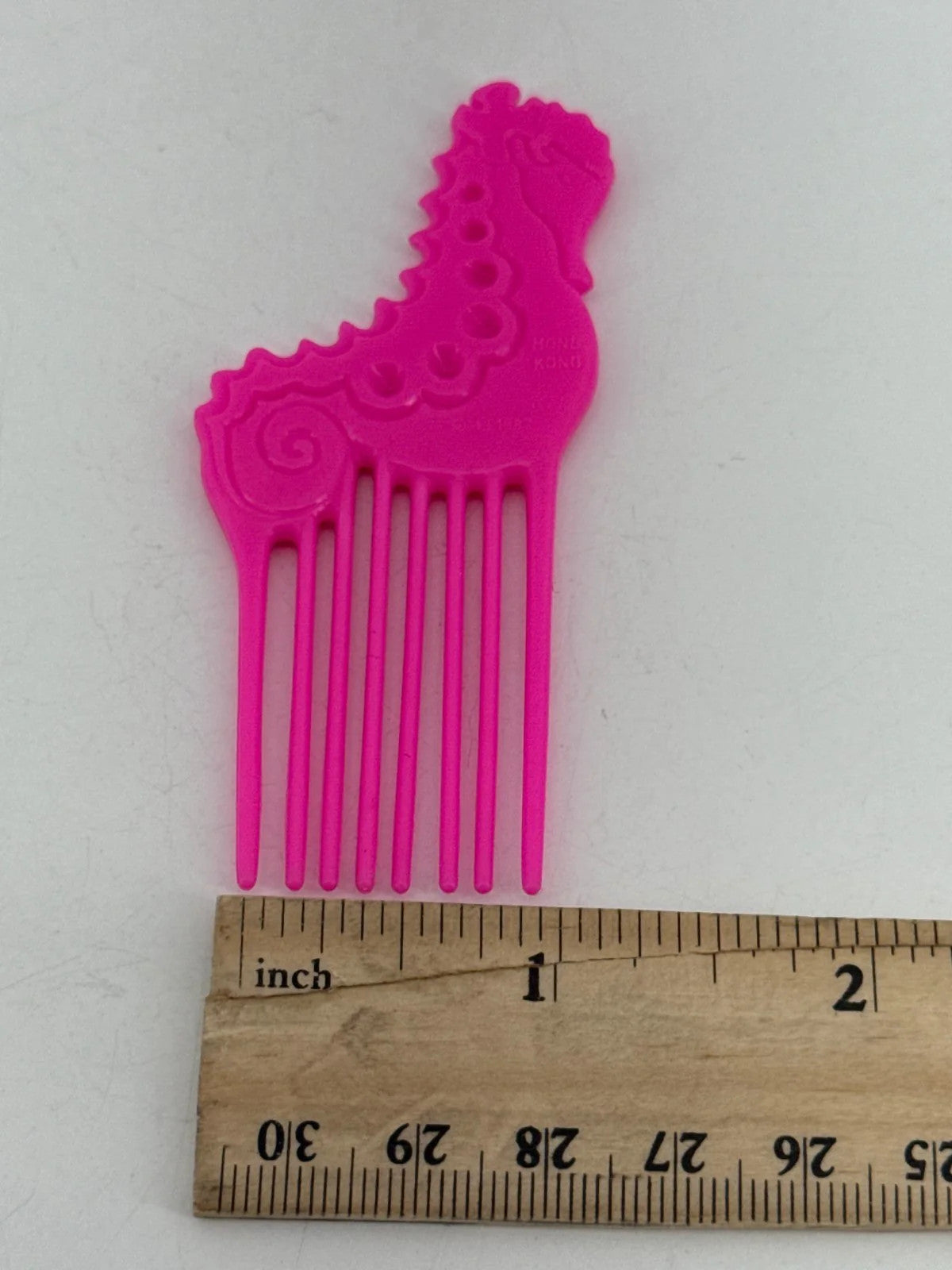 Vintage 1987 Barbie Island Fun Seahorse Comb Mattel Hot Pink Accessory Apparel