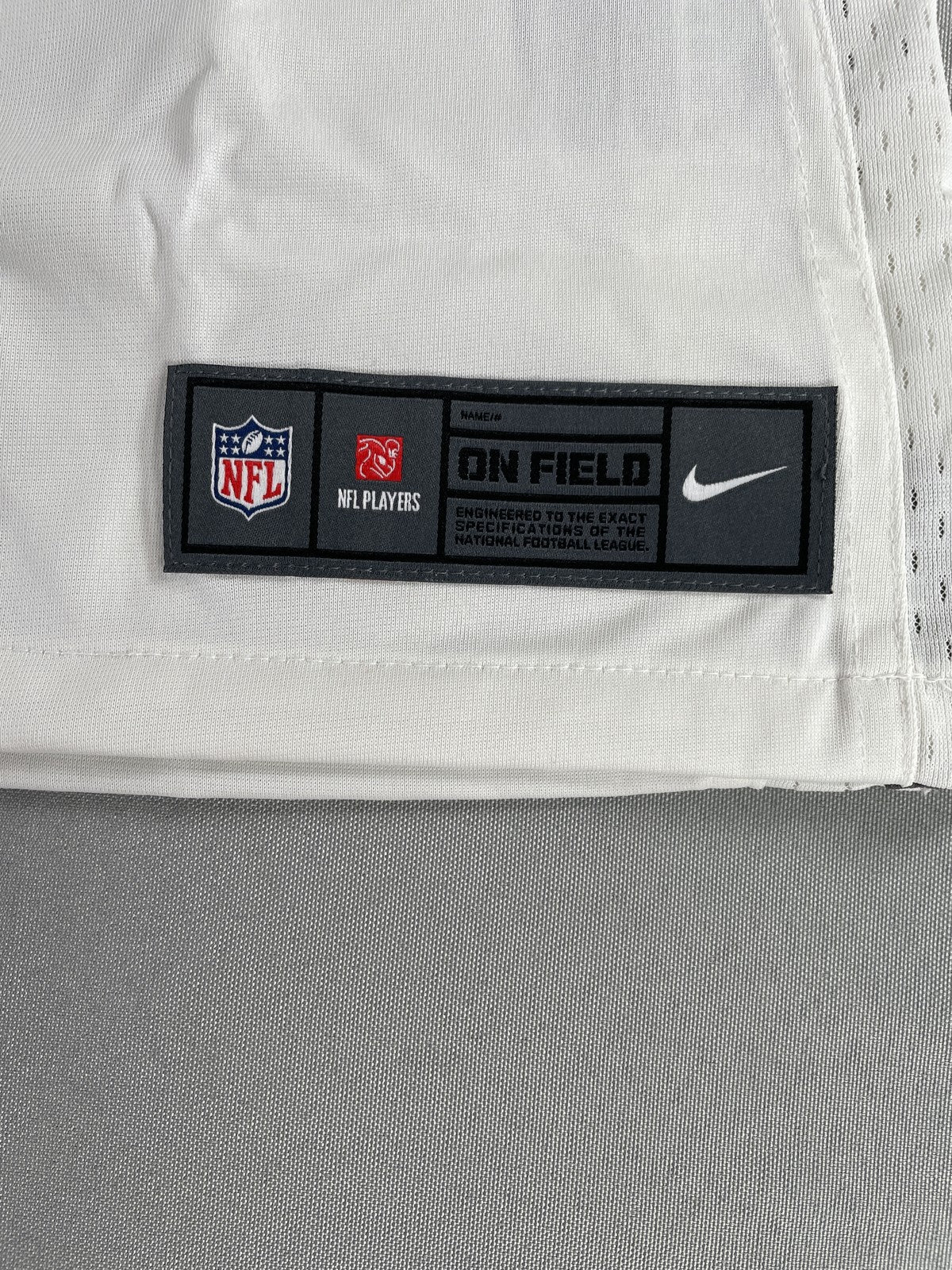 New York Jets Jersey Womens Large White Green NFL Football Shirt Darnold Nike