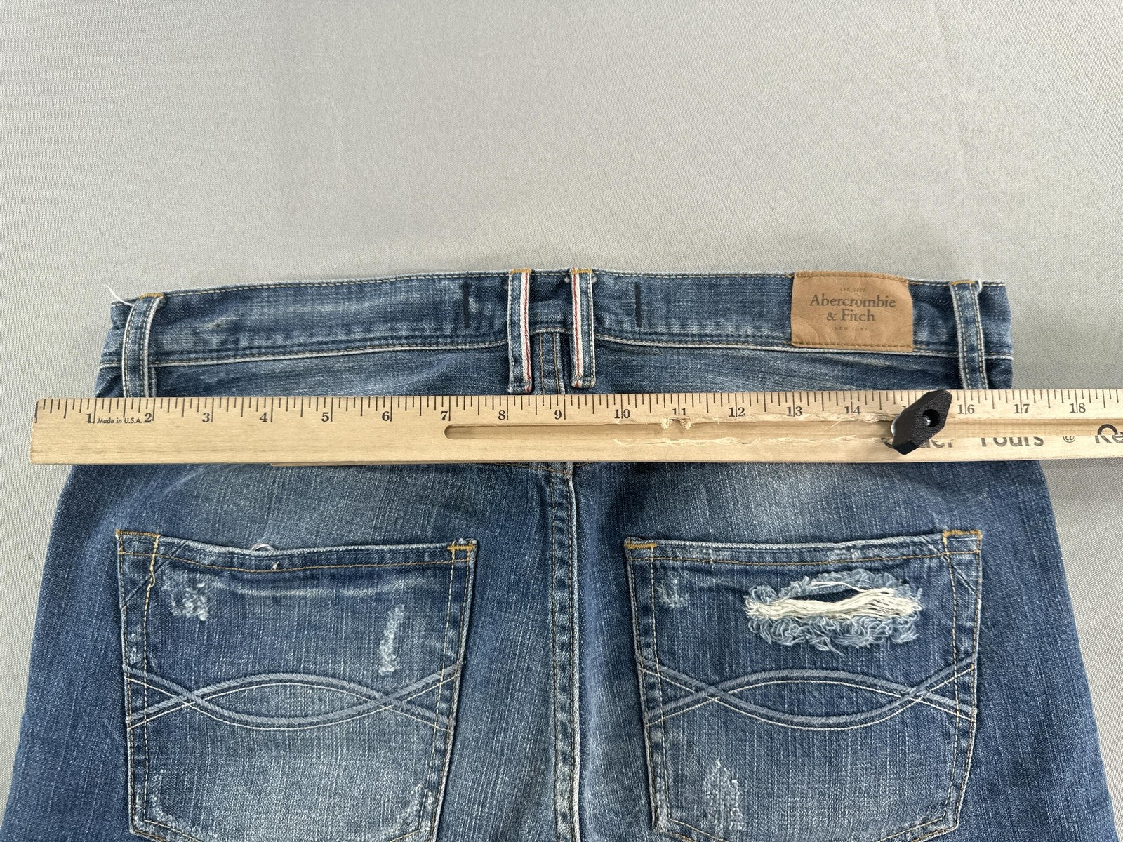 Abercrombie & Fitch Jeans Womens 6 W28 Distressed Selvedge Denim Straight Leg