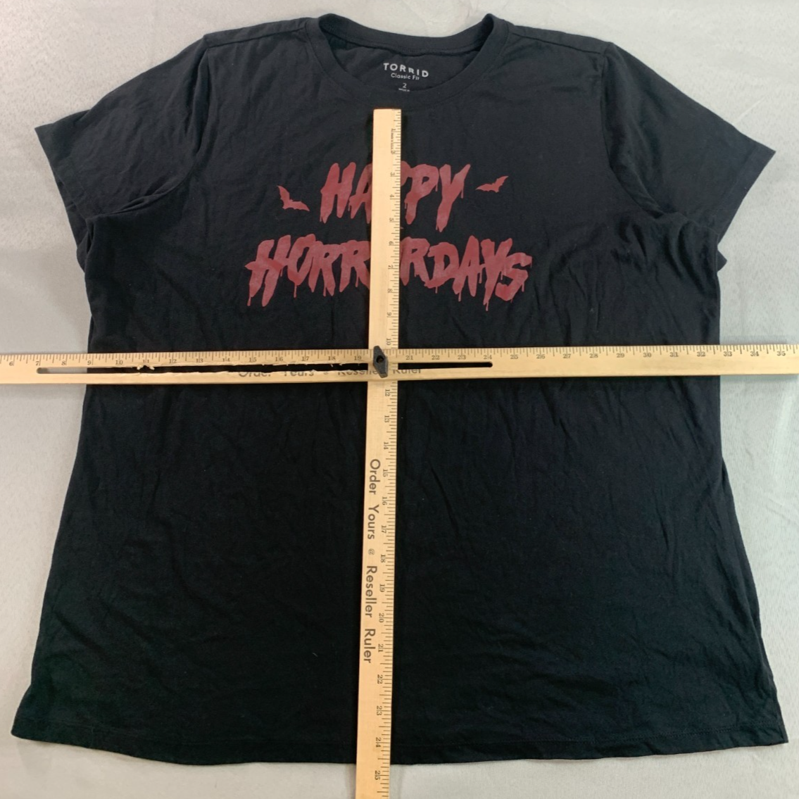 Torrid Happy Horrordays Womens Plus 2 2X Black Halloween Graphic Tee Bats Goth