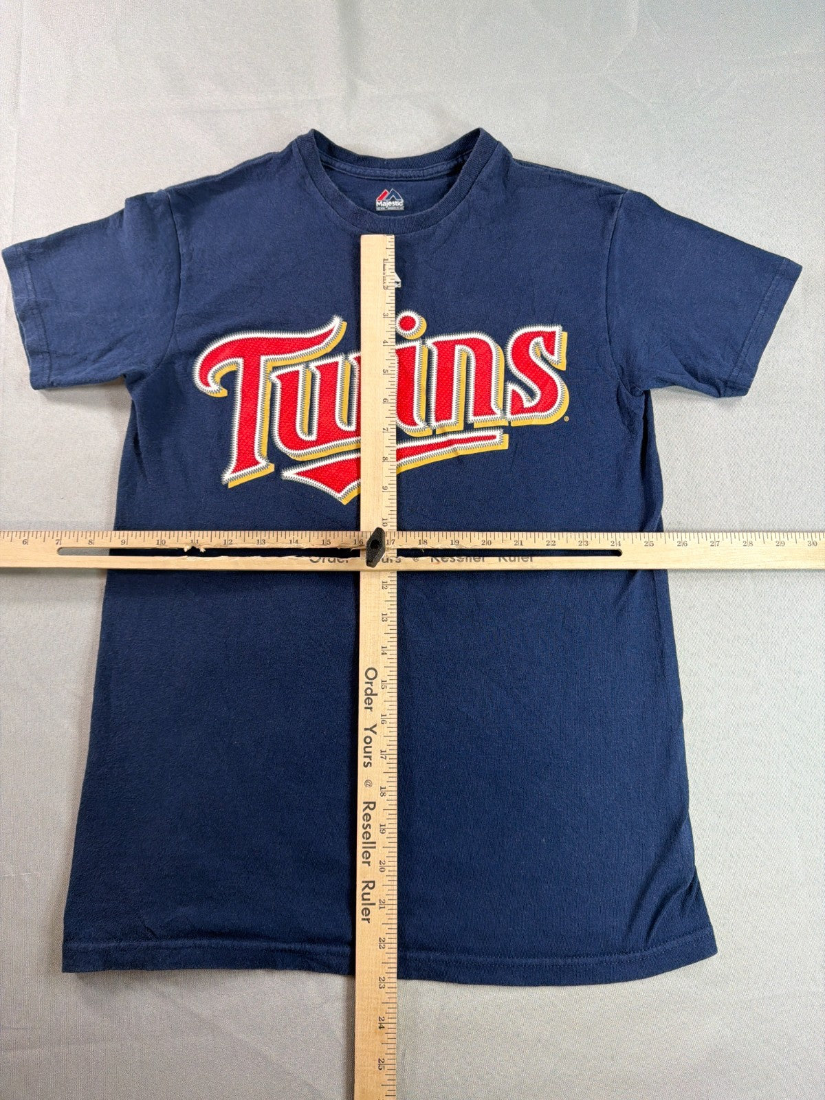 Majestic Minnesota Twins Hunter 48 Shirt Mens Medium Blue MLB Graphic Tee NWT