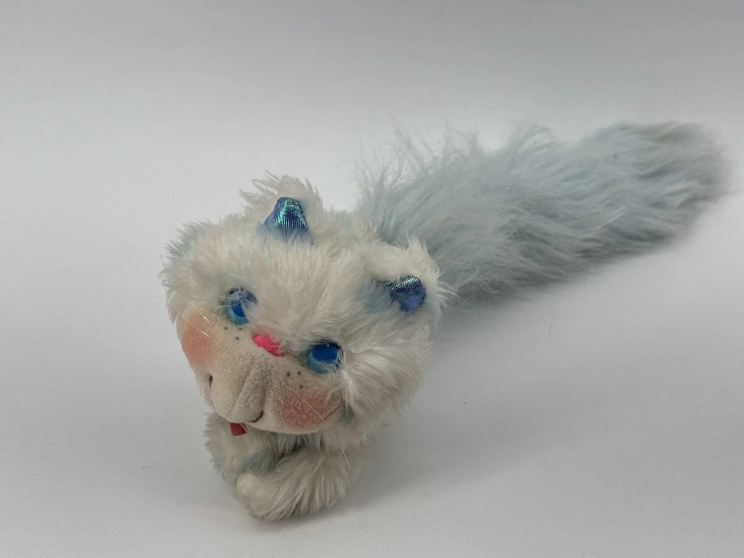 Kenner 1986 Furrever Friends Snowytail Kitten Cat White Blue Plush Unbranded NWT