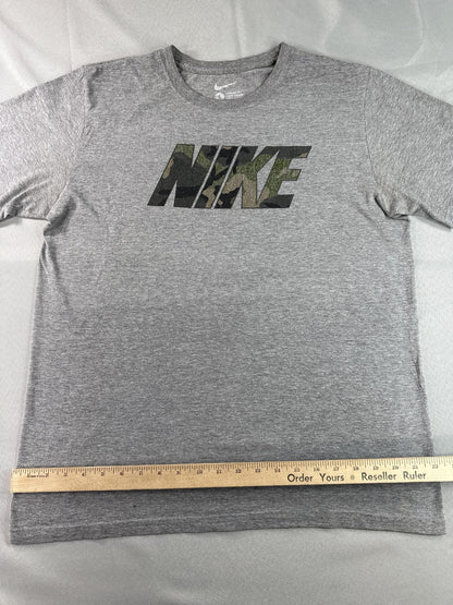 Nike Camo Logo Graphic Tee Mens L Gray Cotton Crewneck Short Sleeve Regular Fit