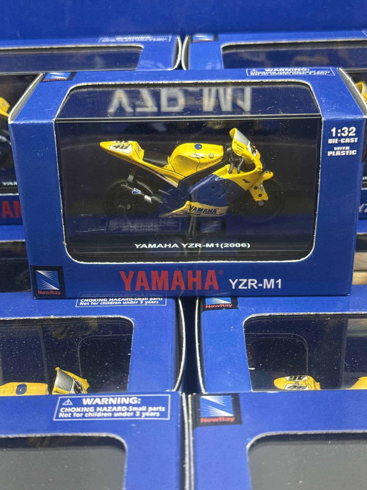 Yamaha YZR M1 1:32 Scale Die Cast Model NewRay Box Set Collectible