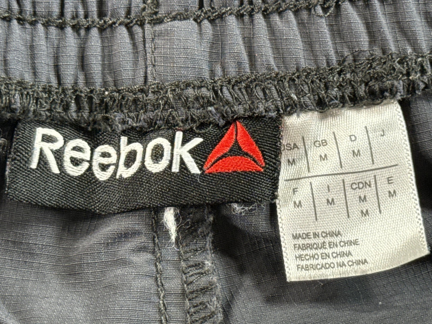 Reebok Athletic Shorts Mens Gray Polyester Relaxed Fit Elastic Waist Logo Fleece