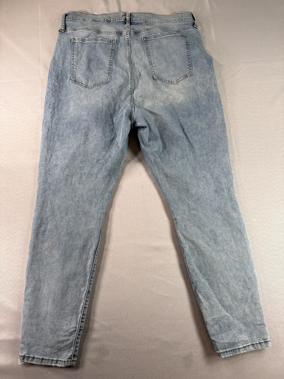 Banana Republic Curvy High Rise Skinny Jeans Womens 18 W34 Light Wash Distressed