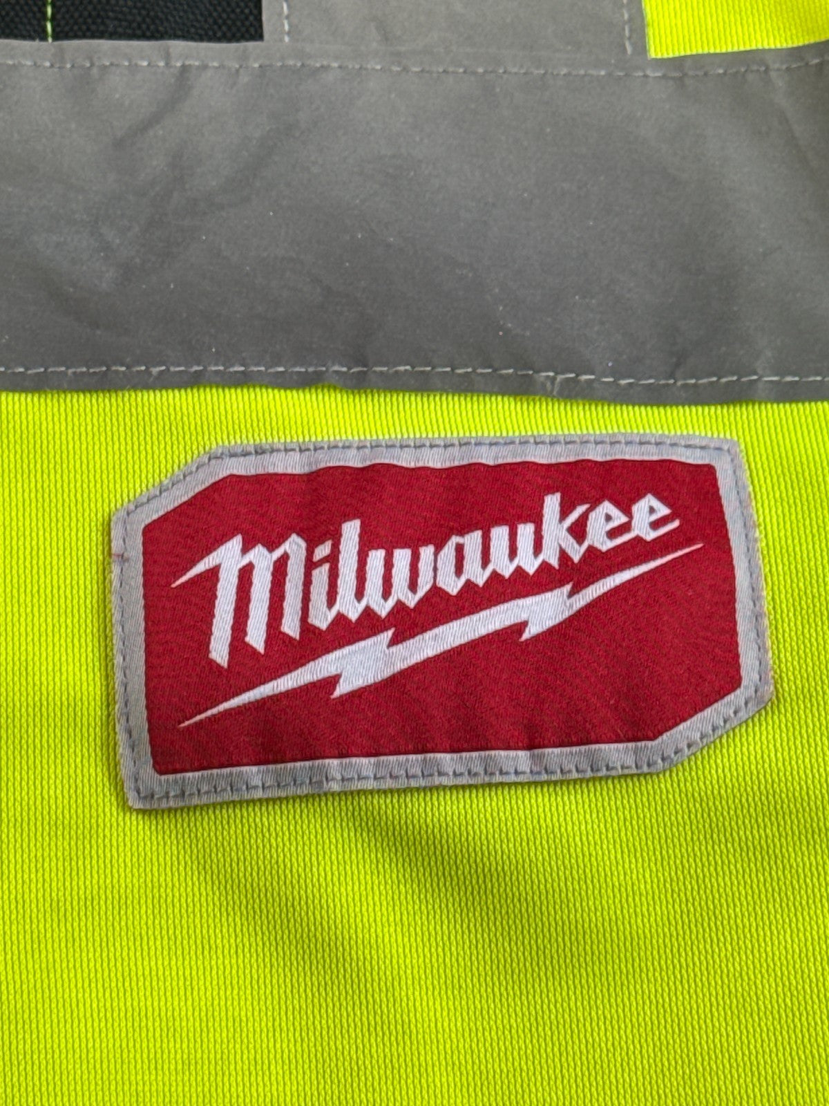 Milwaukee 48-73-5021 Hi Vis Safety Vest S/M Yellow Class 2 Type R 10 Pocket Zip