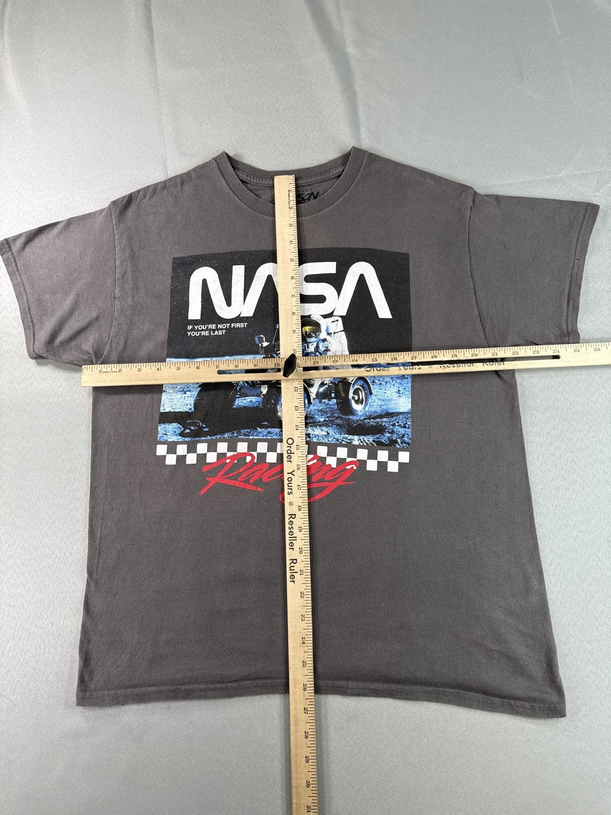 NASA Racing Graphic Tee Mens Large Gray 100% Cotton Crewneck Short Sleeve Space