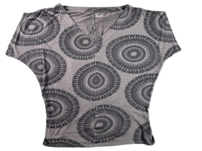 Gap All Over Print Blouse Womens M Gray Cotton Blend Relaxed Fit Neck Short