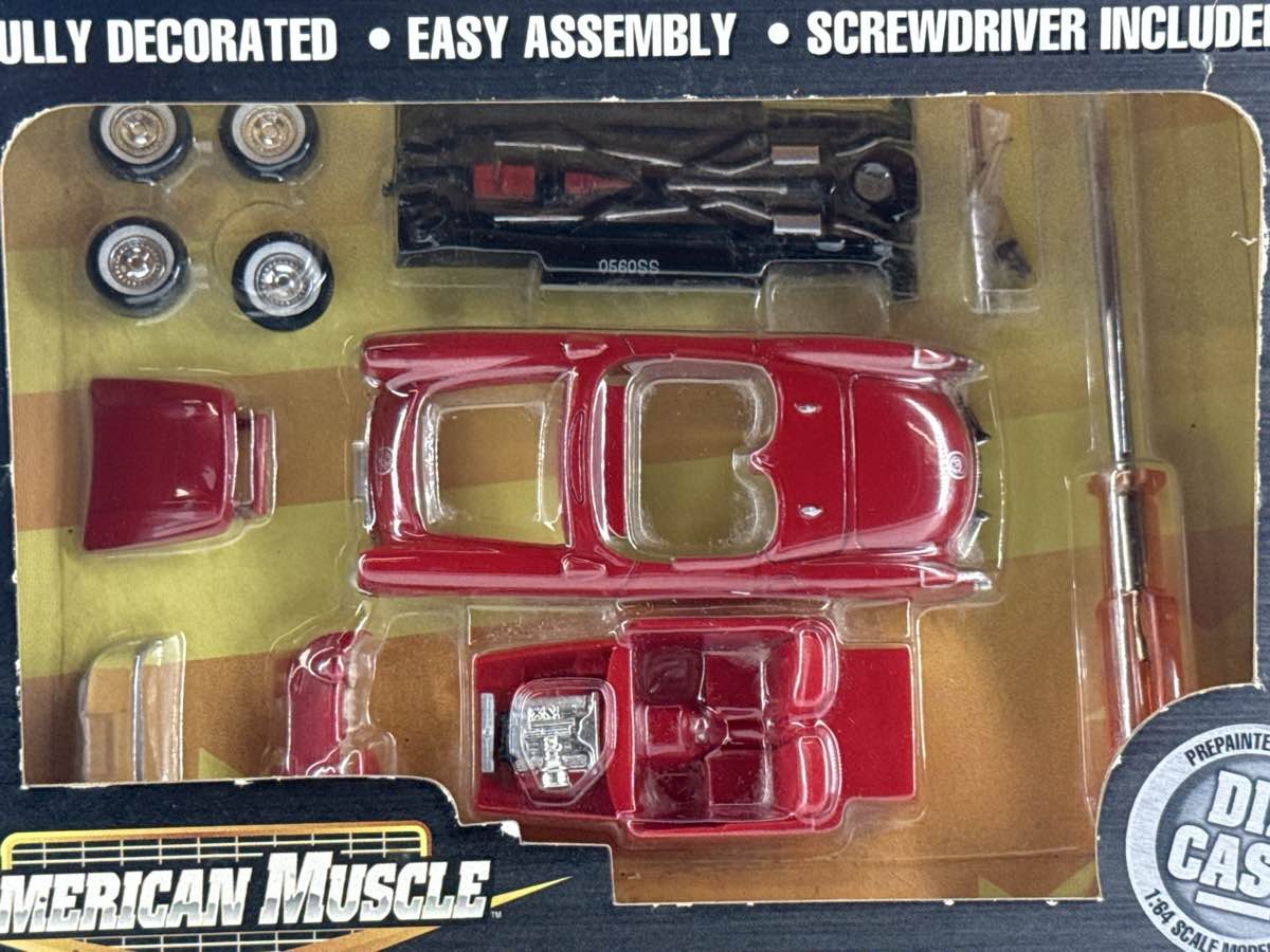 Ertl American Muscle 1957 Corvette 1:24 Diecast Kit Red 30300 NIB Easy Build