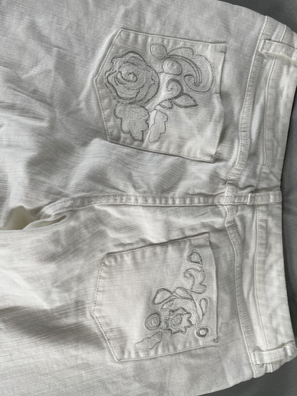 Chicos Platinum Jeans Womens 1.5 Short Embroidered Floral Bootcut Stretch Pants