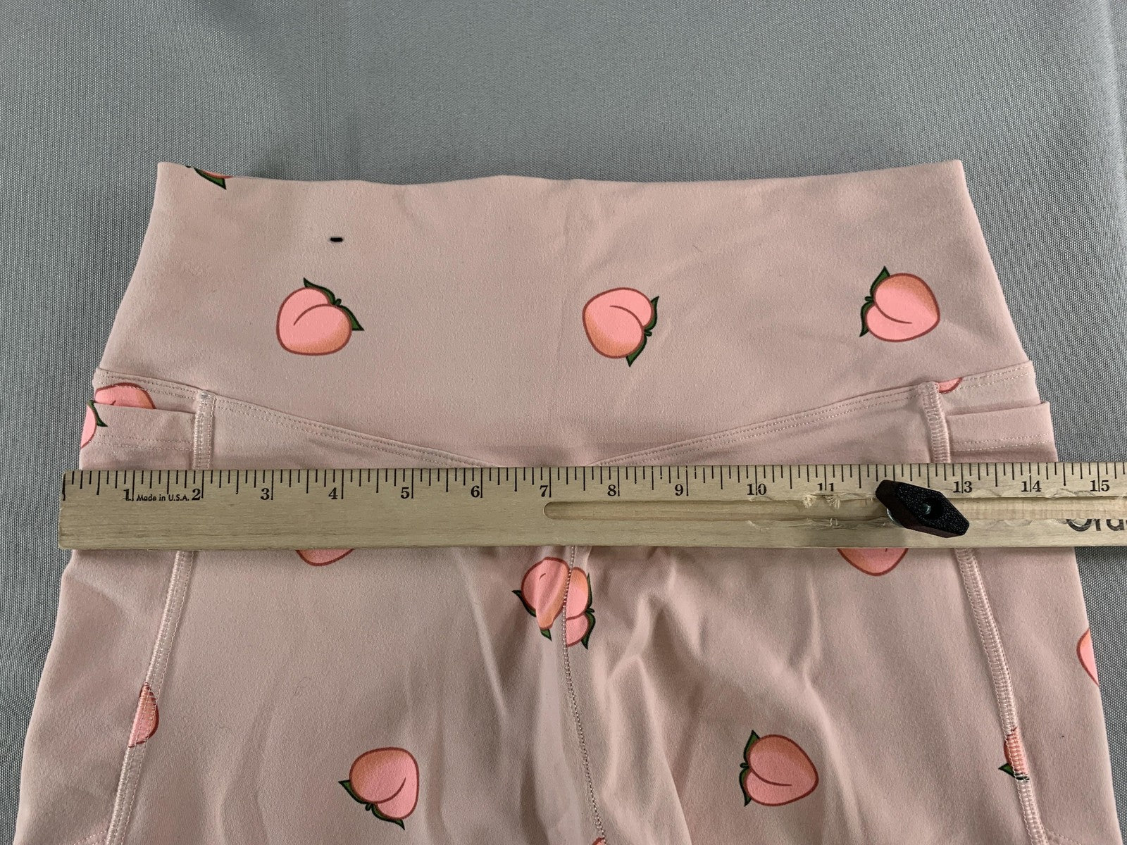 PINK Victoria's Secret Ultimate Leggings Womens Medium Yoga Pants Peach Print