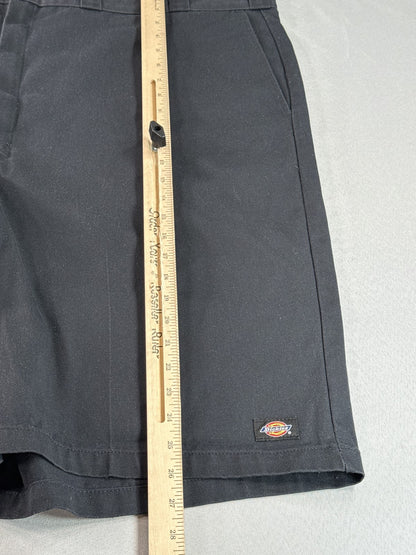 Dickies 42283BK Work Shorts 52 Black Polyester Cotton Regular Fit Loose