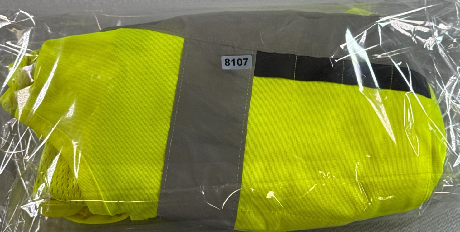Milwaukee 48-73-5021 Hi Vis Safety Vest S/M Yellow Class 2 Type R 10 Pocket Zip
