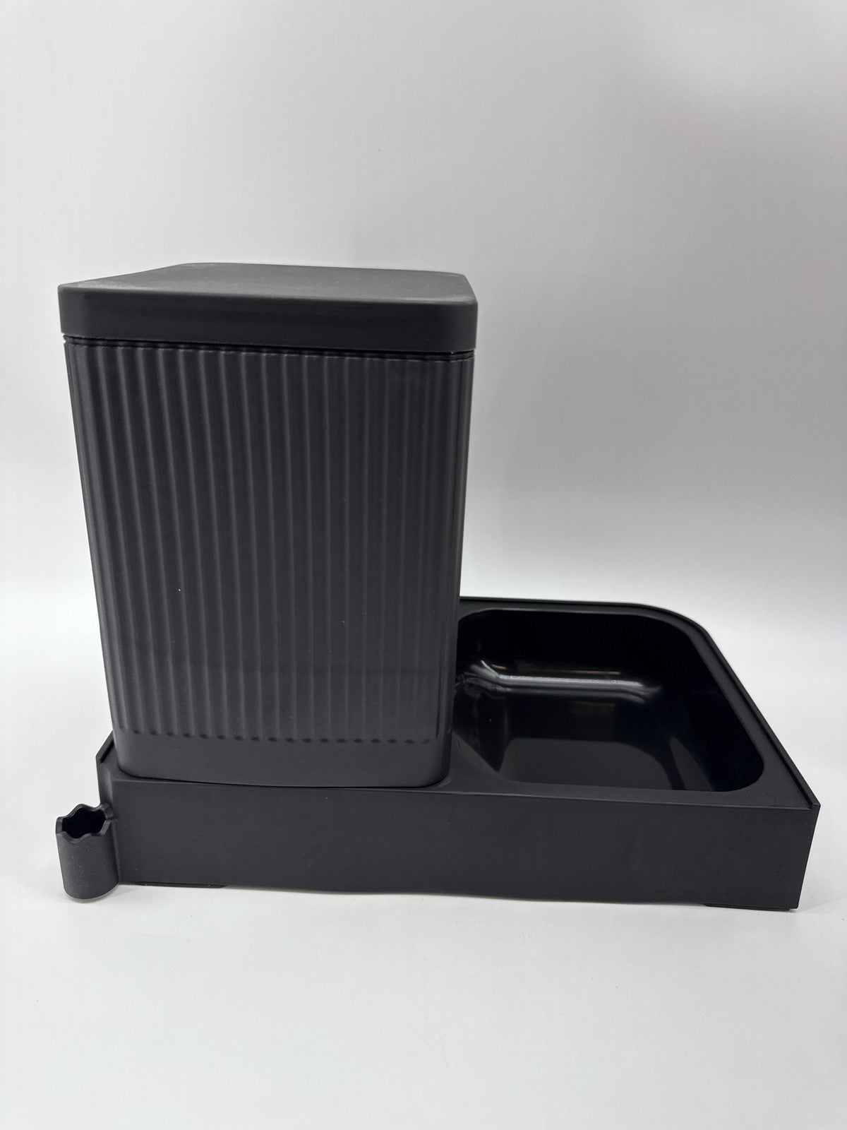 Zomisia Gravity Pet Feeder Black Plastic Dual Compartments Modern