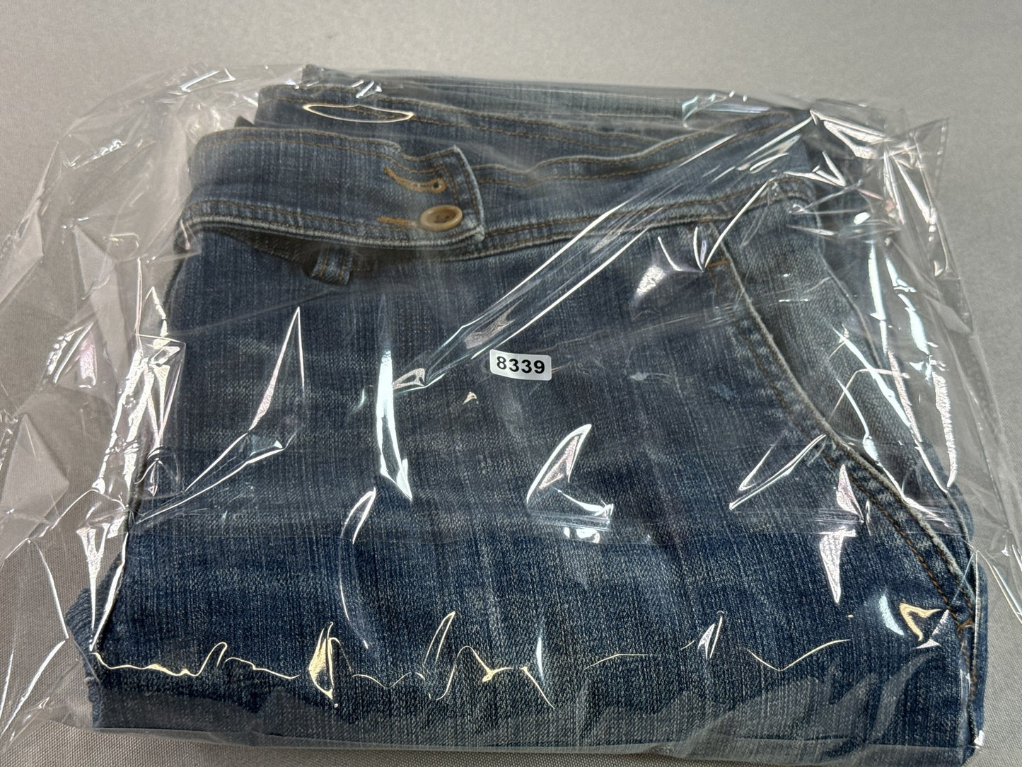 DKNY Straight Fit Jeans Womens 12 Blue Cotton Spandex Regular Mid Rise Denim Leg