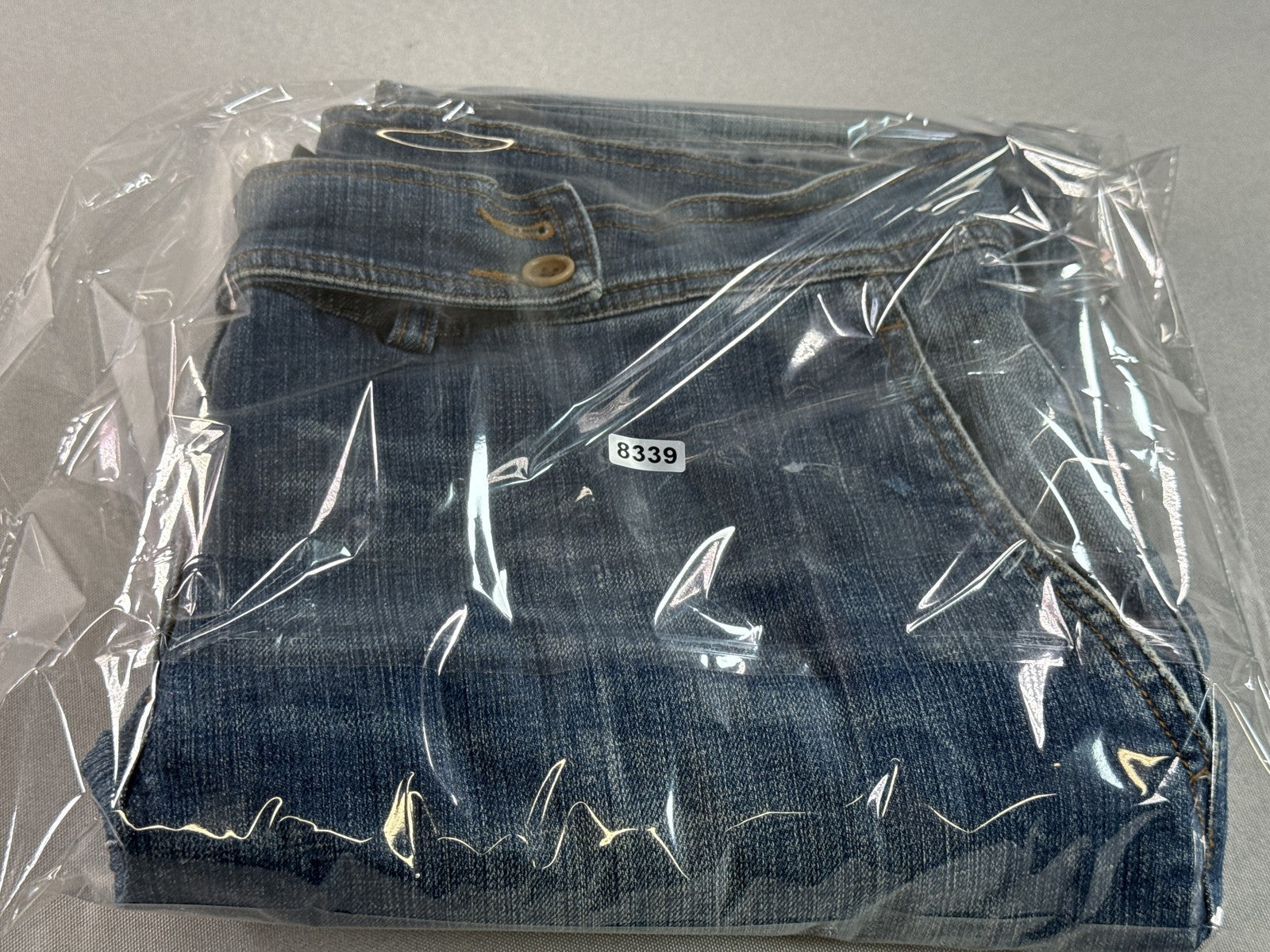 DKNY Straight Fit Jeans Womens 12 Blue Cotton Spandex Regular Mid Rise Denim Leg