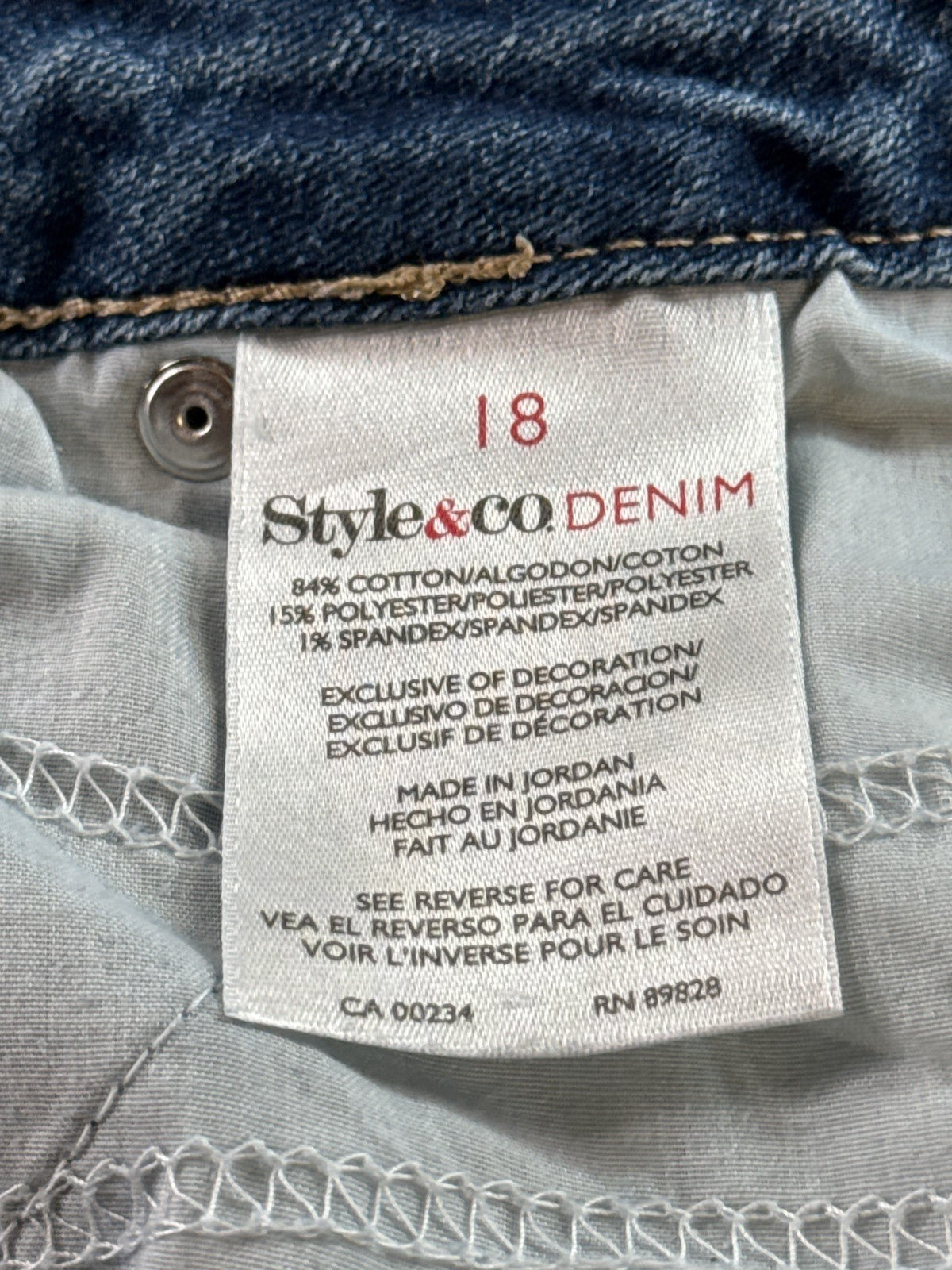 Style & Co Denim Capri Jeans Womens 18 Blue Stretch Mid Rise Cropped Pants