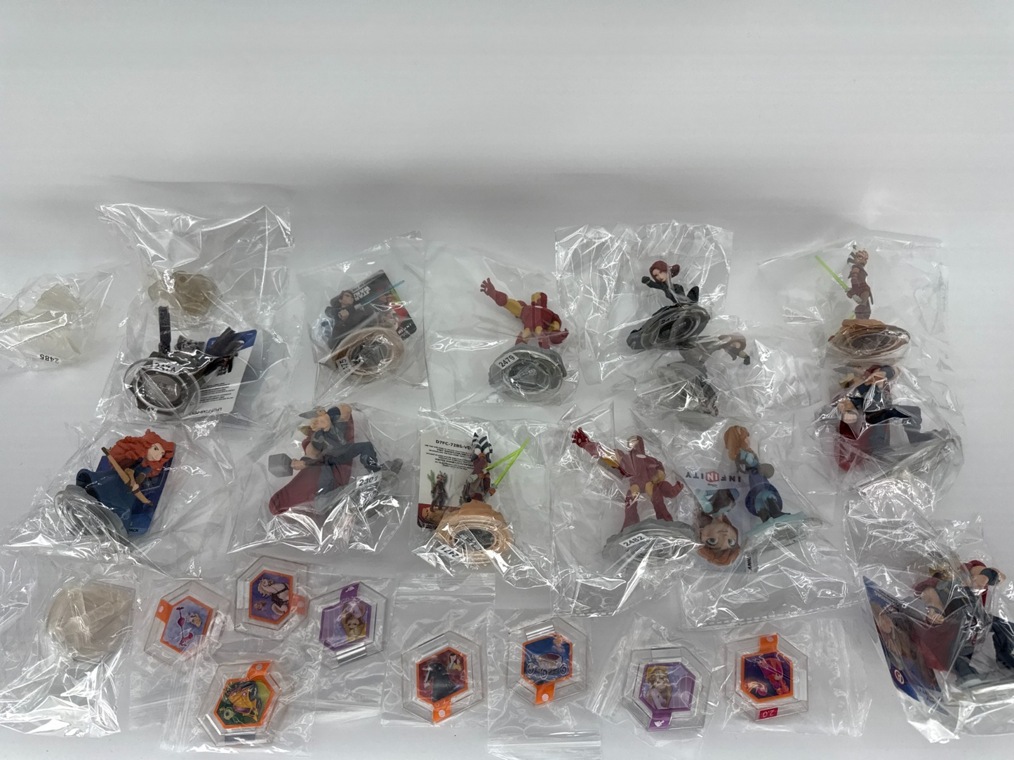 Disney Infinity Lot Figures Power Discs Thor Iron Man Ahsoka Anna Merida Rocket