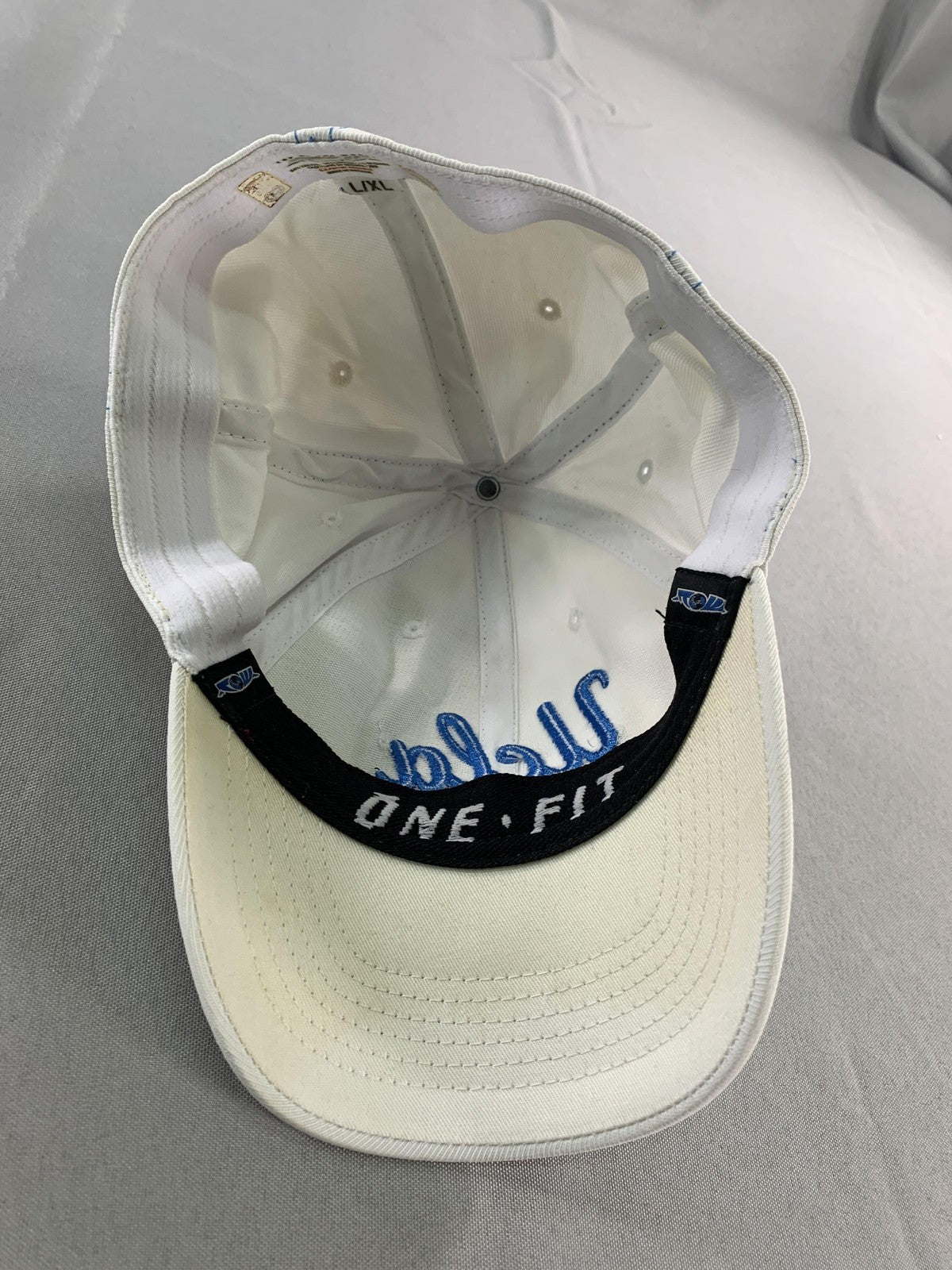 UCLA Bruins Hat Cap Fitted Mens XL White Blue NCAA Basketball Script One Fit 84