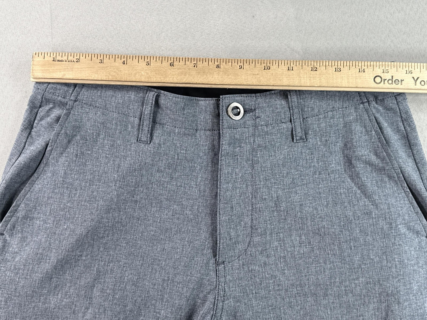 Volcom Men's Gray Walk Shorts Lightweight Comfortable 21