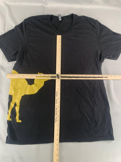Sahara Las Vegas Shirt Mens 2XL Black Yellow Camel Graphic District Tee T-Shirt