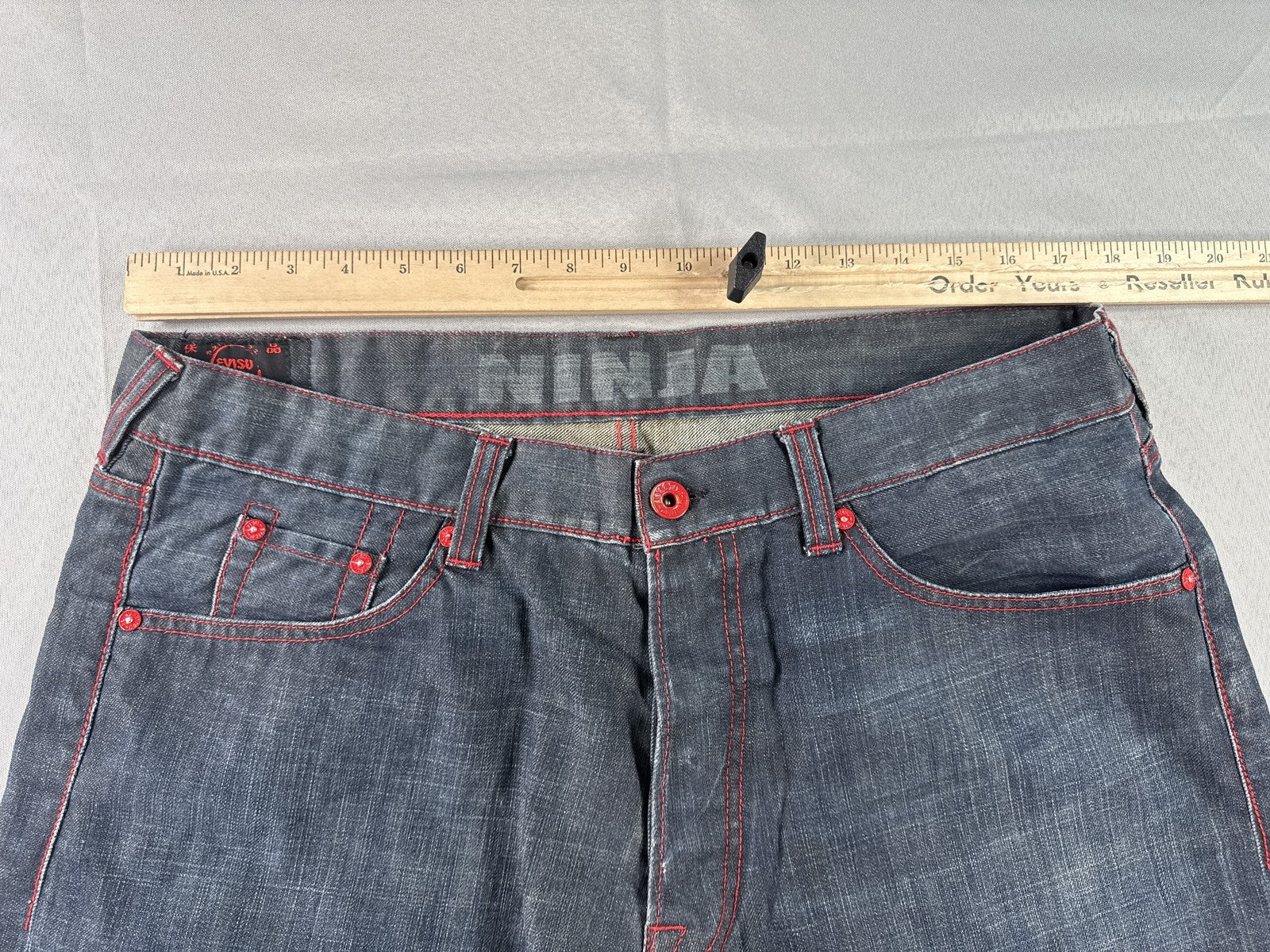 EVISU Classic Straight Leg Jeans 36 Blue 100% Cotton Faded Look Red Denim