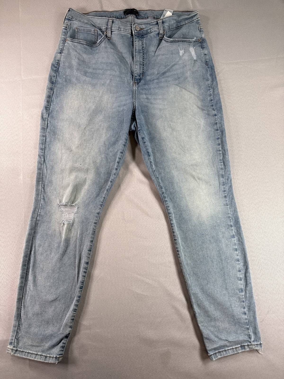 Banana Republic Curvy High Rise Skinny Jeans Womens 18 W34 Light Wash Distressed