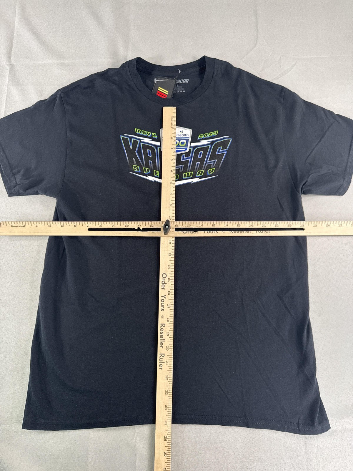 Kansas Speedway Shirt Mens Large NASCAR AdventHealth 400 2023 Cup Series Race