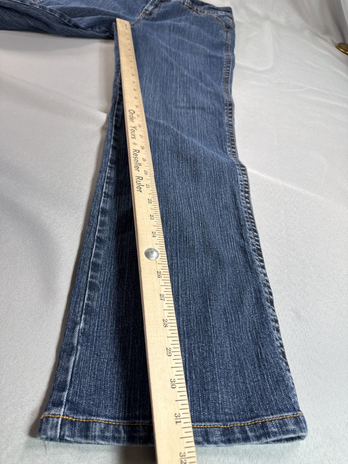 Gloria Vanderbilt Amanda Straight Leg Jeans Womens 12 Blue Cotton Blend Mid Slim