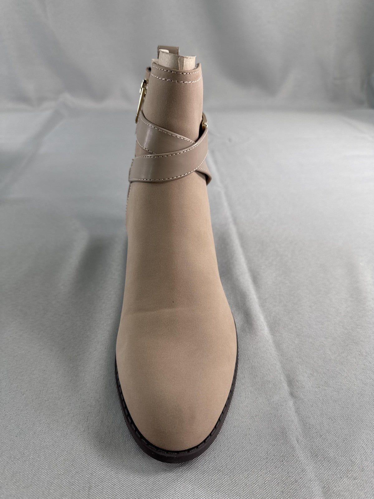 Tommy Hilfiger Boots Womens Size 9 Medium Gray Dazni Ankle Booties Zip TH Logo