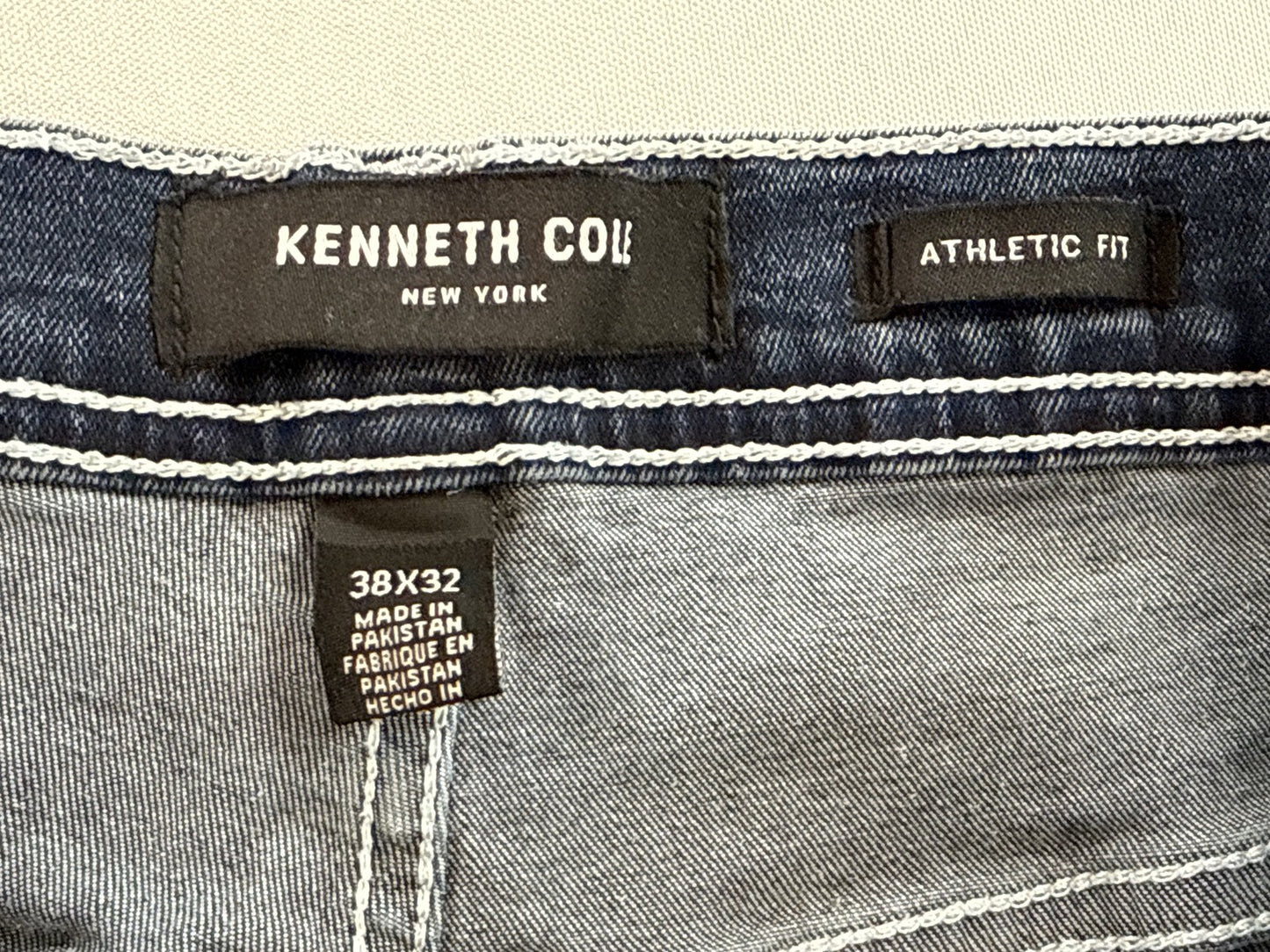 KENNETH COLE Jeans Mens 38X32 Blue Denim Relaxed Fit Distressed Wash Straight