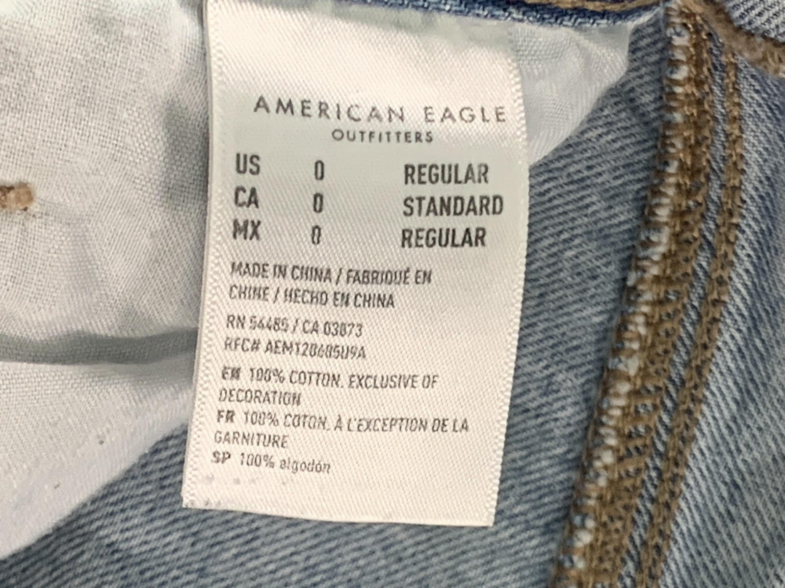 American Eagle Jeans Womens 0 Blue Light Wash Relaxed Mom Jean Distressed Ripped