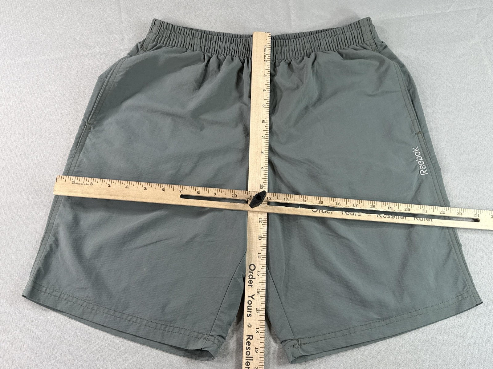 Reebok Men's Gray Athletic Shorts Elastic Waist Lightweight
