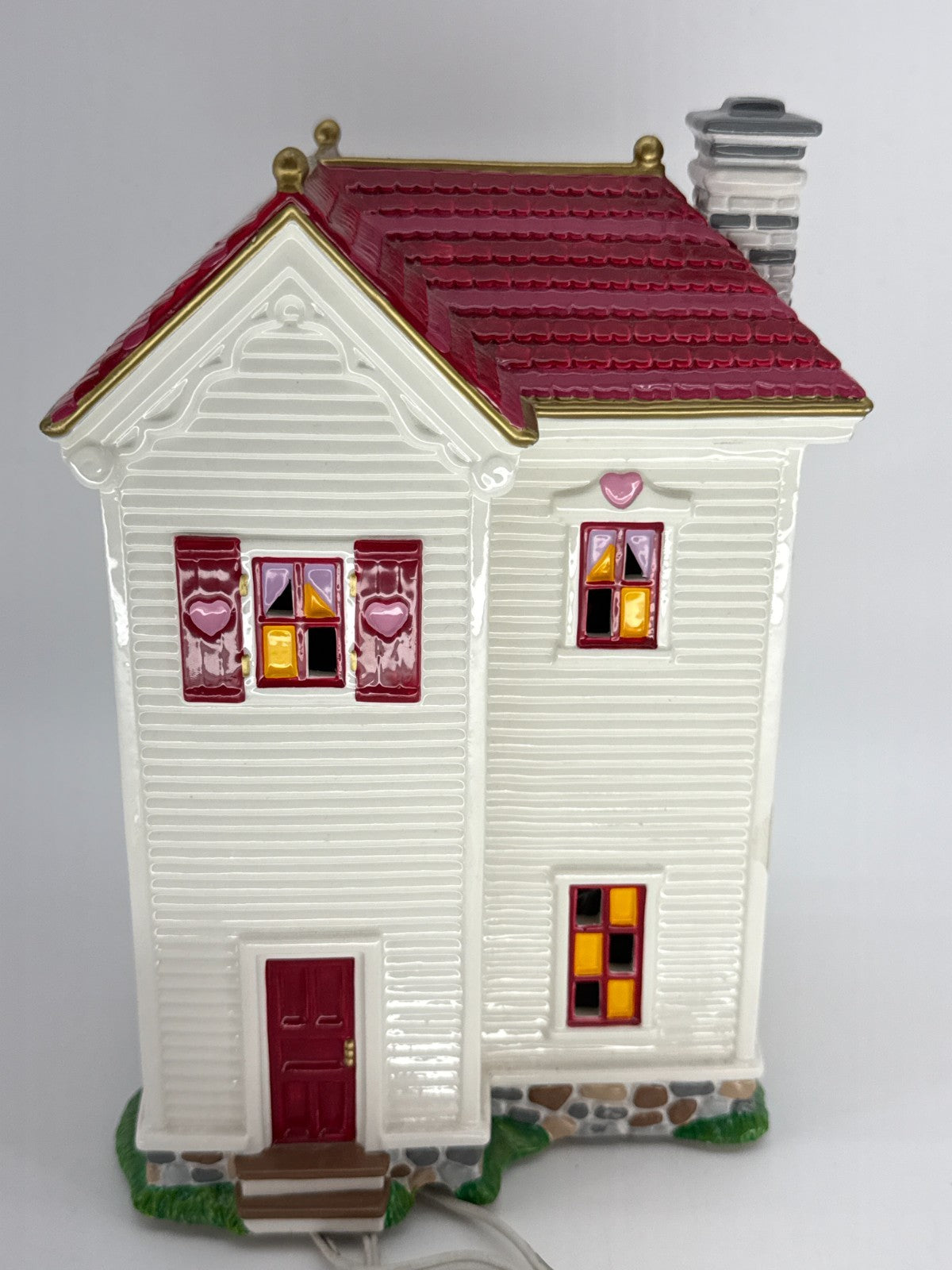 Department 56 Snow Village Sweetheart Candy Shop 55323 Lighted Valentine 2003