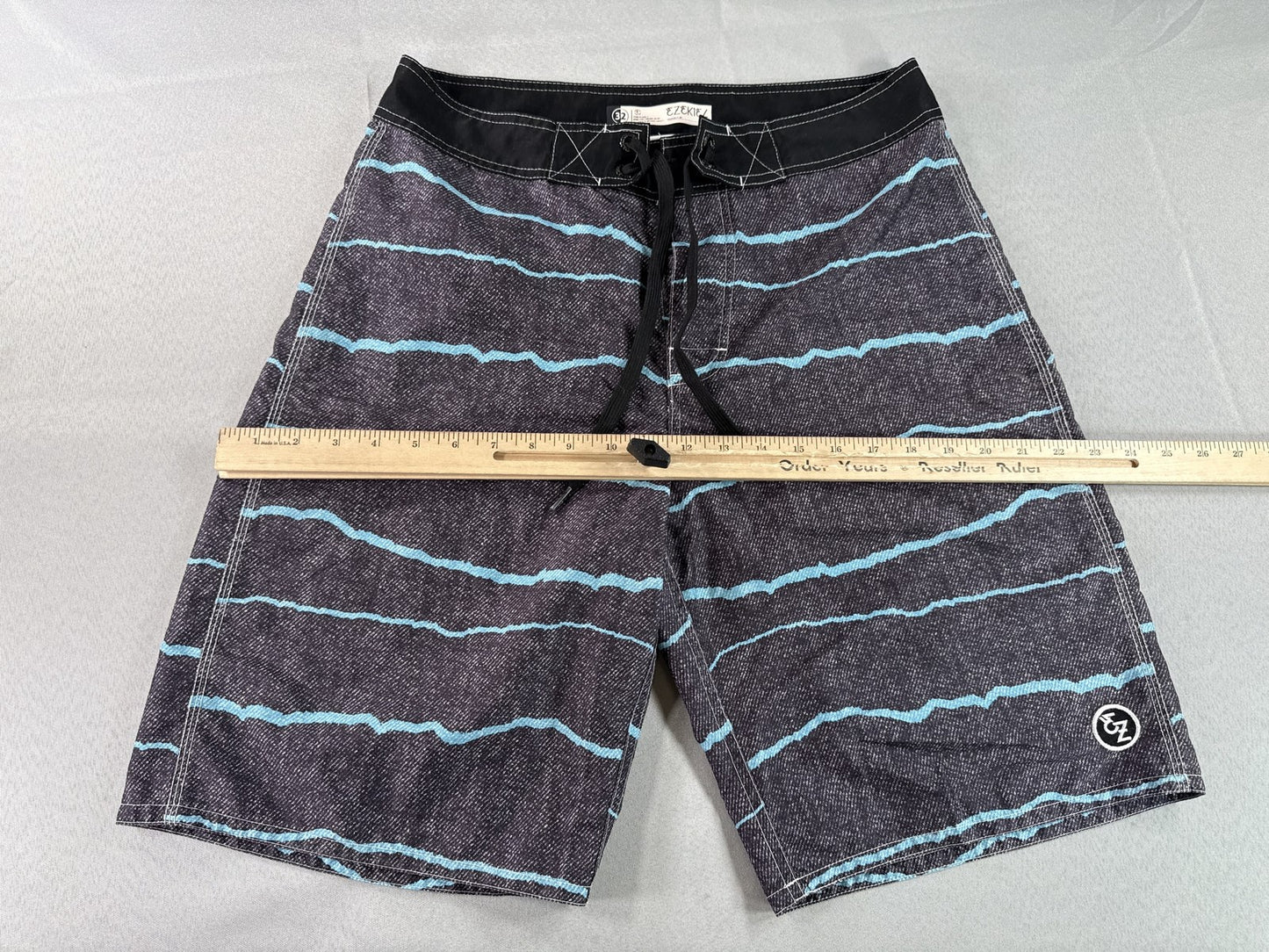 EZEKIEL ER113066B Board Shorts 32 Black Striped 100% POLYESTER Regular Fit