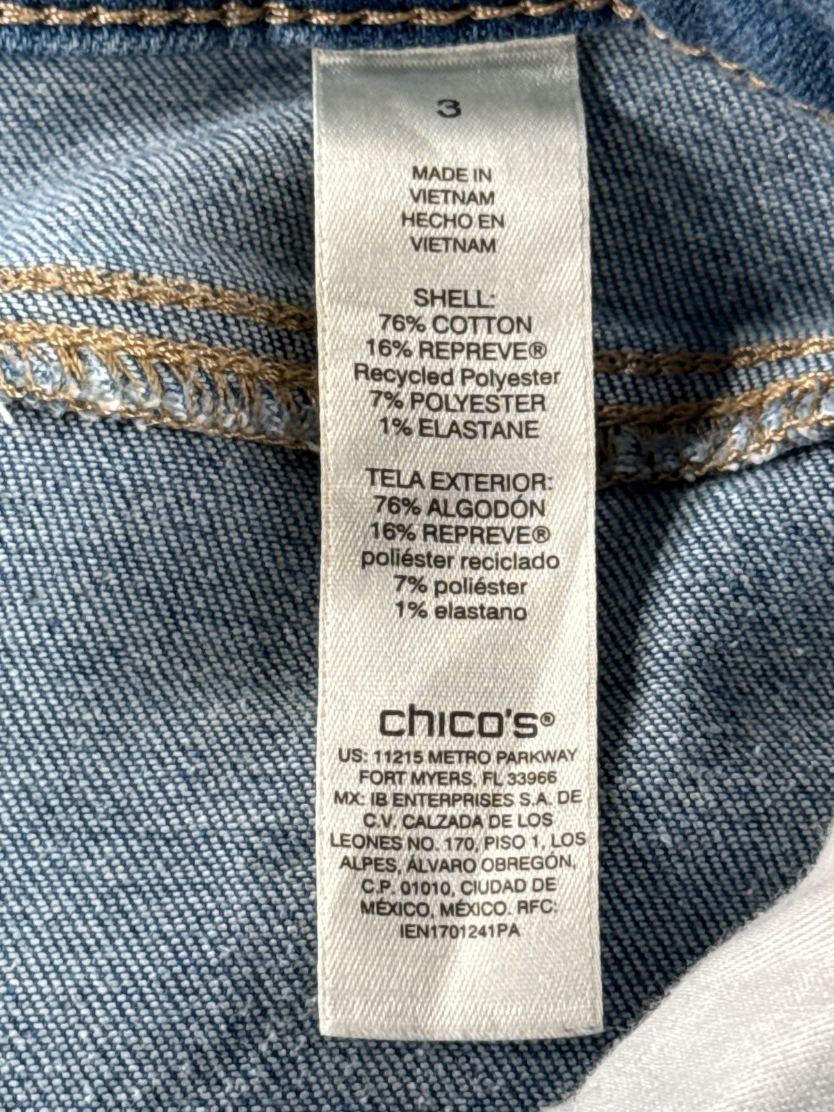 Chicos Girlfriend Straight Crop Jeans Womens 3 Blue Raw Hem Stretch Denim