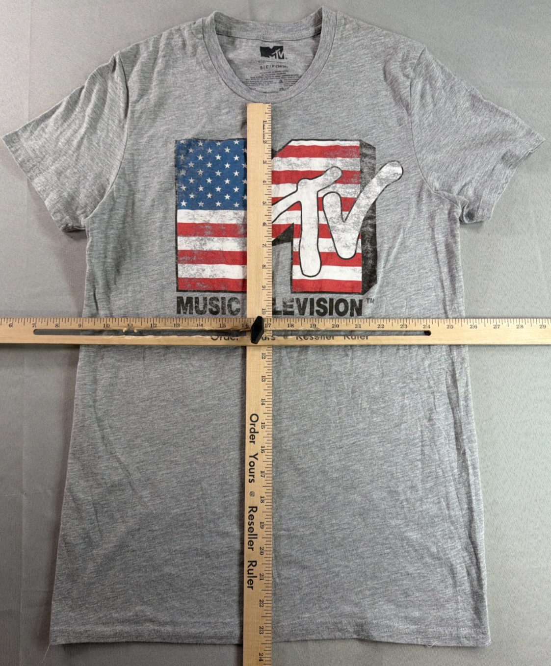 MTV American Flag Logo Graphic Tee Gray Small Music Television Retro USA Shirt