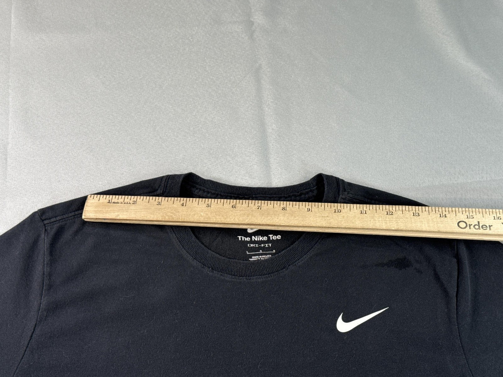 Nike Dri Fit Graphic Tee L Mens Black Crewneck Short Sleeve Cotton Athletic
